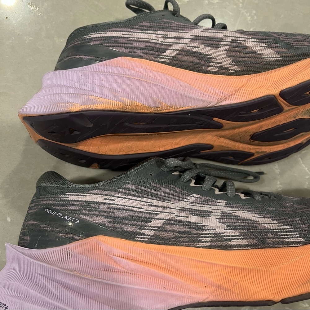 ASICS Novablast - Picture 4 of 4